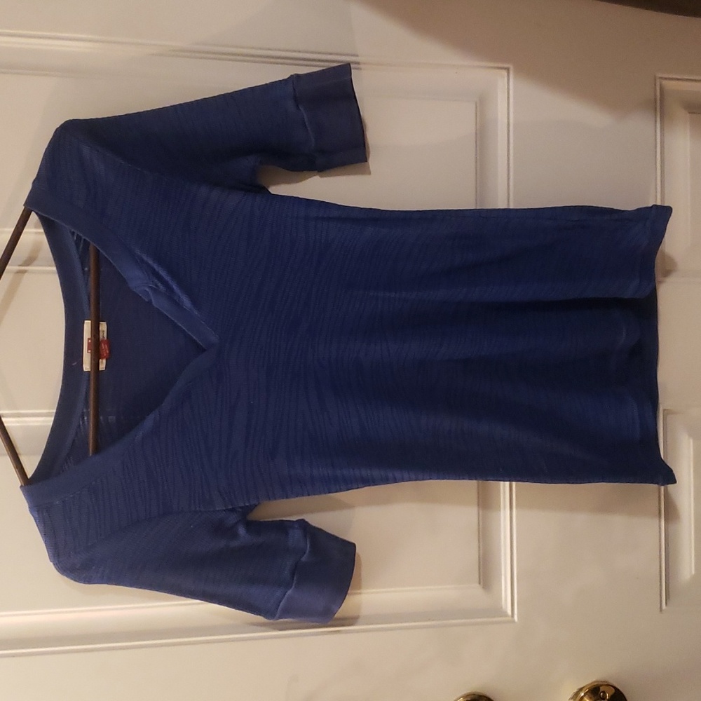 3/$10 l.e.i. Blue Short Sleeve Burnout Top Sz L